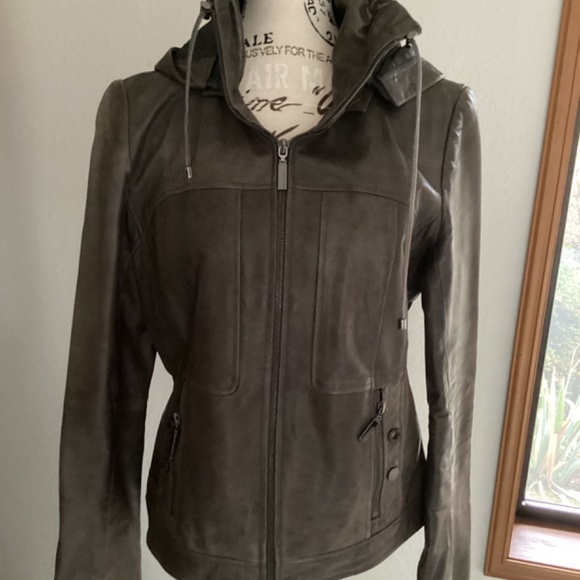 Bernardo Leather Hooded Drawstring Gather Collar Jacket - Picture 2 of 9